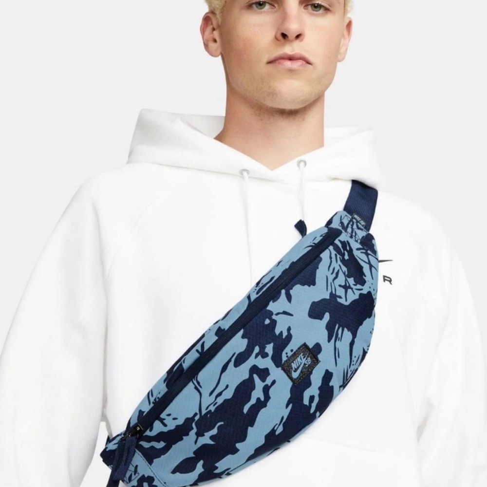 NWT Nike Men's SB Belt Bag in Blue Camouflage